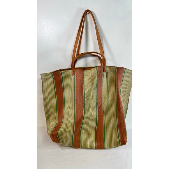 Recycled plastic leather NEW Assam market tote - Picture 2 of 7